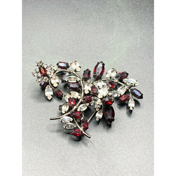 Schreiner Trembler Brooch Red and Clear 1950s Fancy Pin Unsigned Needs REPAIR - Picture 8 of 9